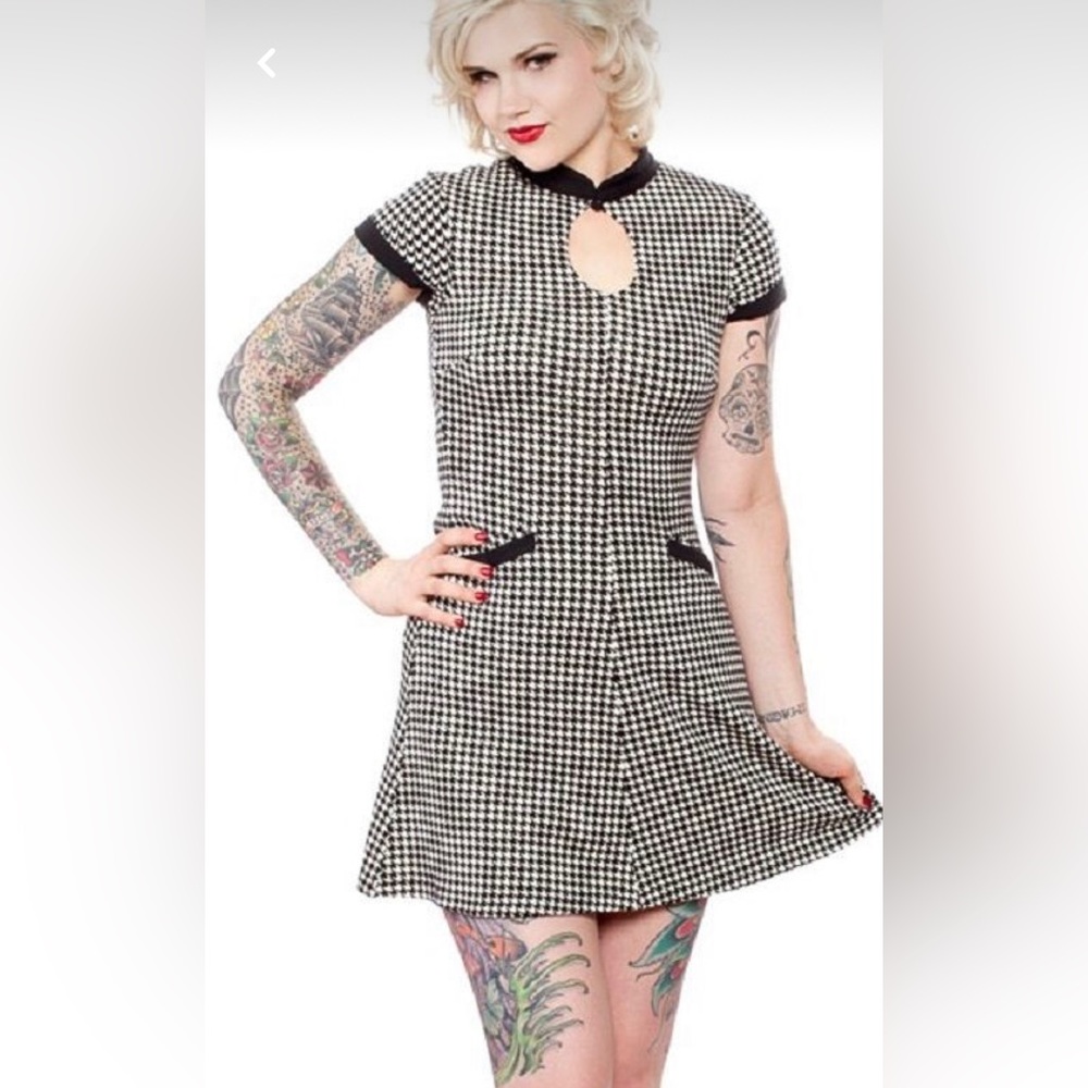 Black & White Houndstooth Fit-and-Flare Dress with Keyhole XXL